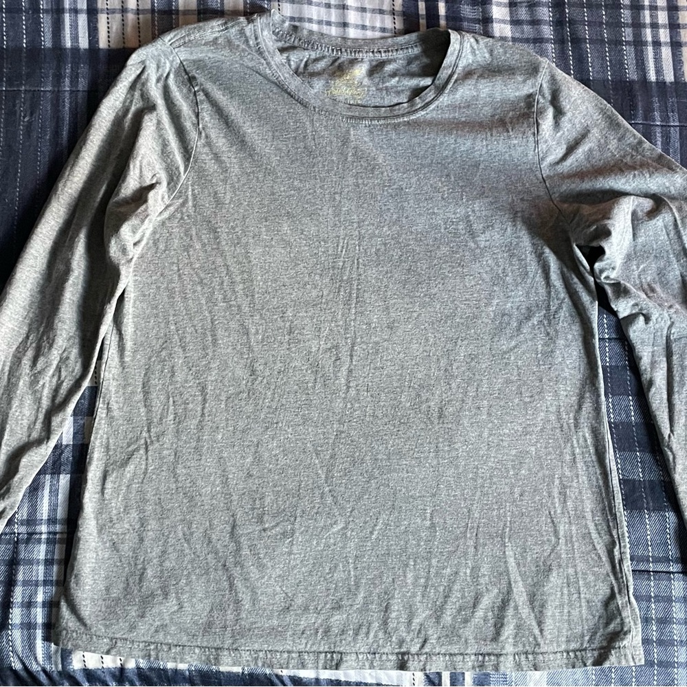 Faded Glory Gray Long Sleeve Tees